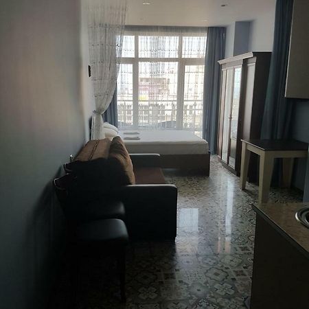 Apartment Lotos Batumi 72 ภายนอก รูปภาพ