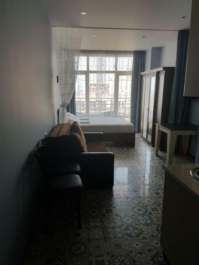 Apartment Lotos Batumi 72 ภายนอก รูปภาพ