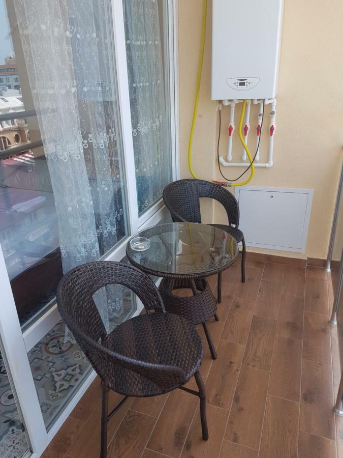 Apartment Lotos Batumi 72 ภายนอก รูปภาพ