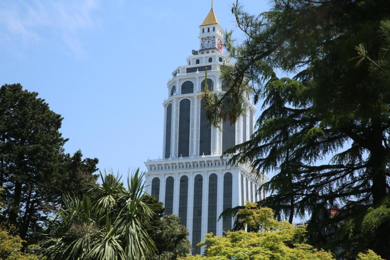 Apartment Lotos Batumi 72 ภายนอก รูปภาพ